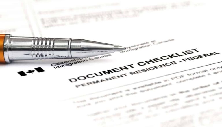 10 Essential Documents You Need to Work in Canada